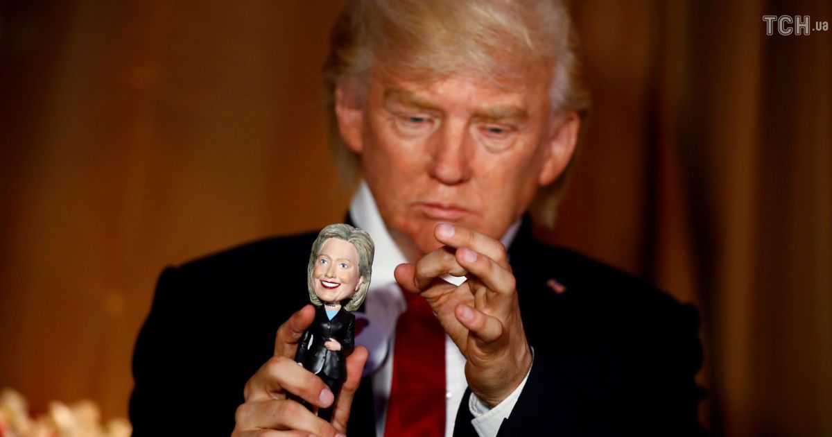 Игрался с Клинтон и боксировал с Меркель: в музее Мадам Тюссо актер сыграл Трампа