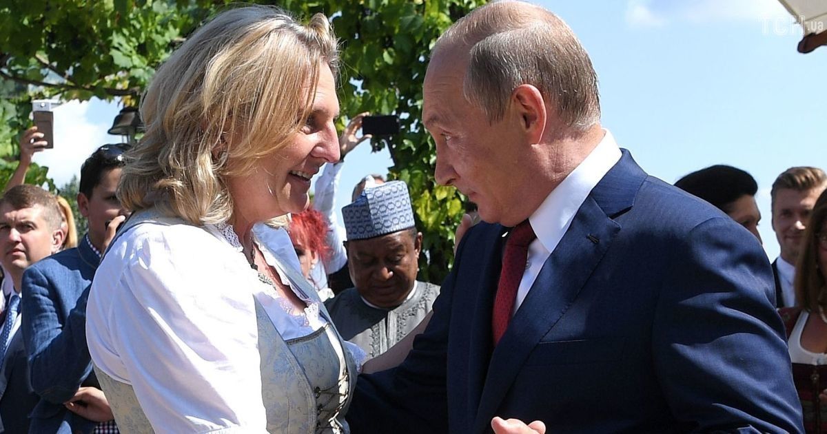 Глава МИД Австрии не поддержала снятие санкций с РФ несмотря на танцы с Путиным