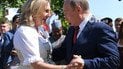 Глава МЗС Австрії не пітримала зняття санкцій з РФ попри танці з Путіним