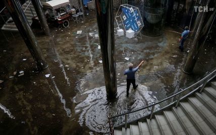 Итоги климатического апокалипсиса: Киев весь день приходил в себя от невиданной грозы