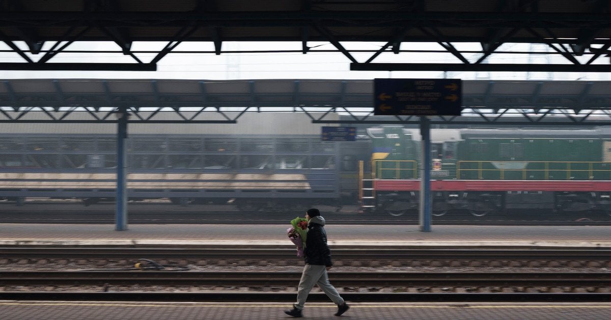 Поезд Укрзализныци.