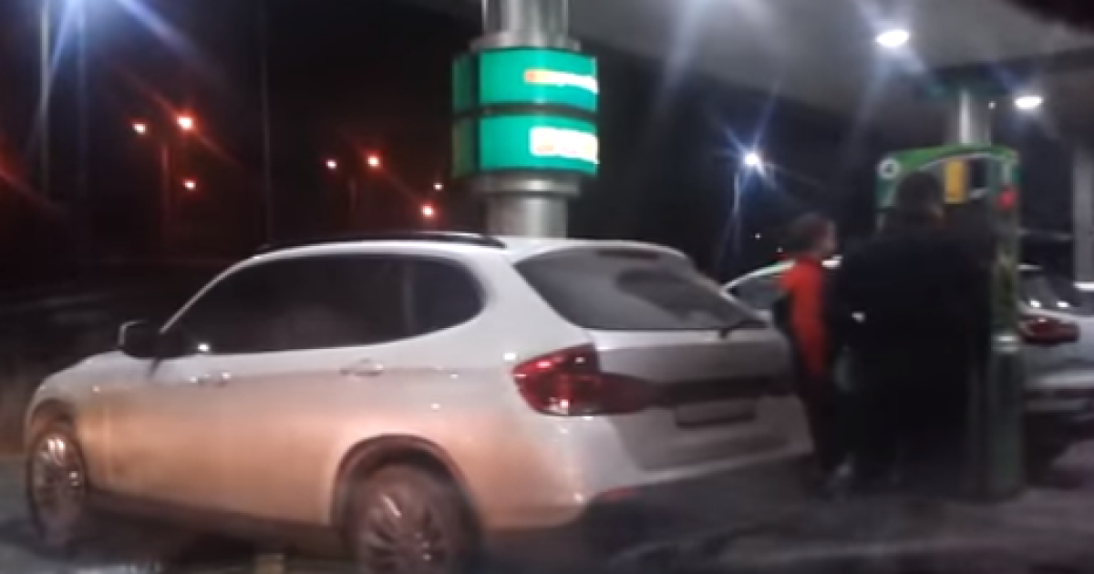 Паливний колапс в окупованому Донецьку триває вже майже місяць.