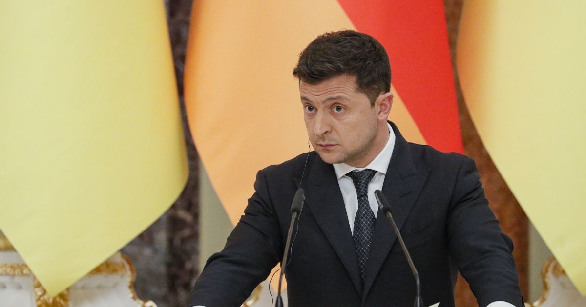 "Вони повернуться, бо ми - родина": Зеленський про мешканців Криму і Донбасу