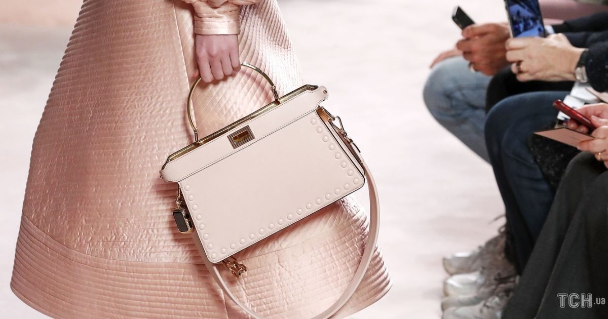 Колекція Fendi прет-а-порте сезону осінь-зима 2020-2021 / © East News