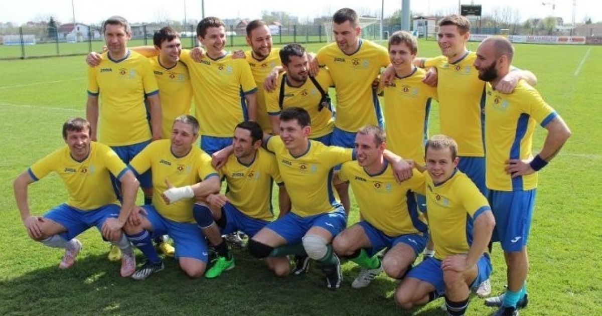 Українські фанати та воїни АТО зіграли товариський матч проти хорватів
