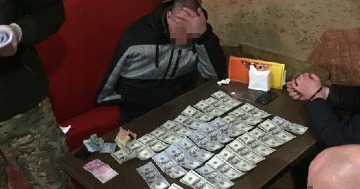 На Волині СБУ викрила на хабарі власного співробітника