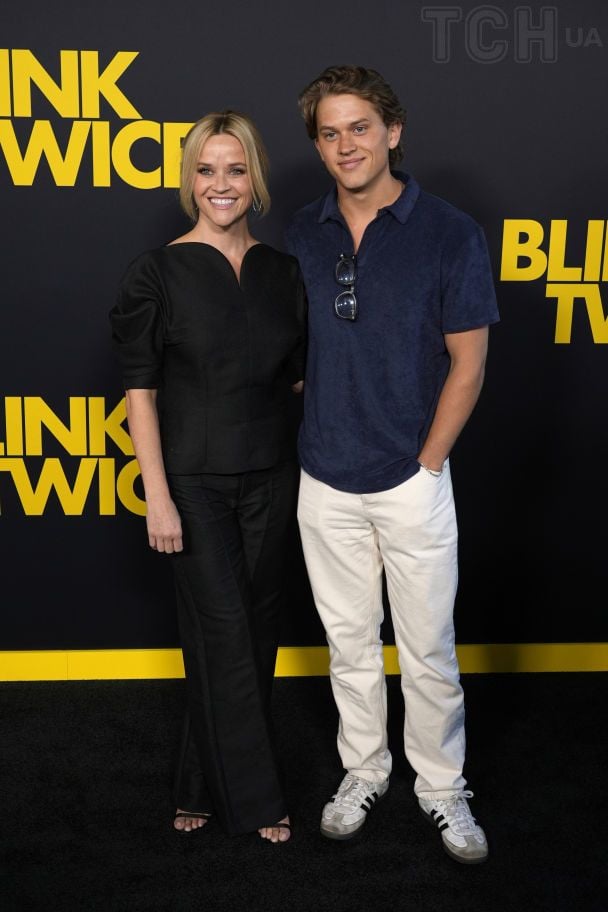 Риз Уизерспун с сыном / © Associated Press