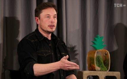 Маск хоче викупити Tesla