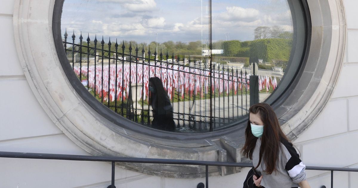Более 16 тысяч случаев в сутки: коронавирус в Польше продолжает бить рекорды