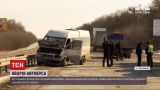 ДТП в Україні: у передмісті Харкова мікроавтобус увігнався у відбійник