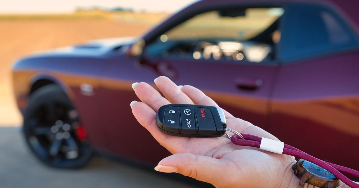 Автомобіль