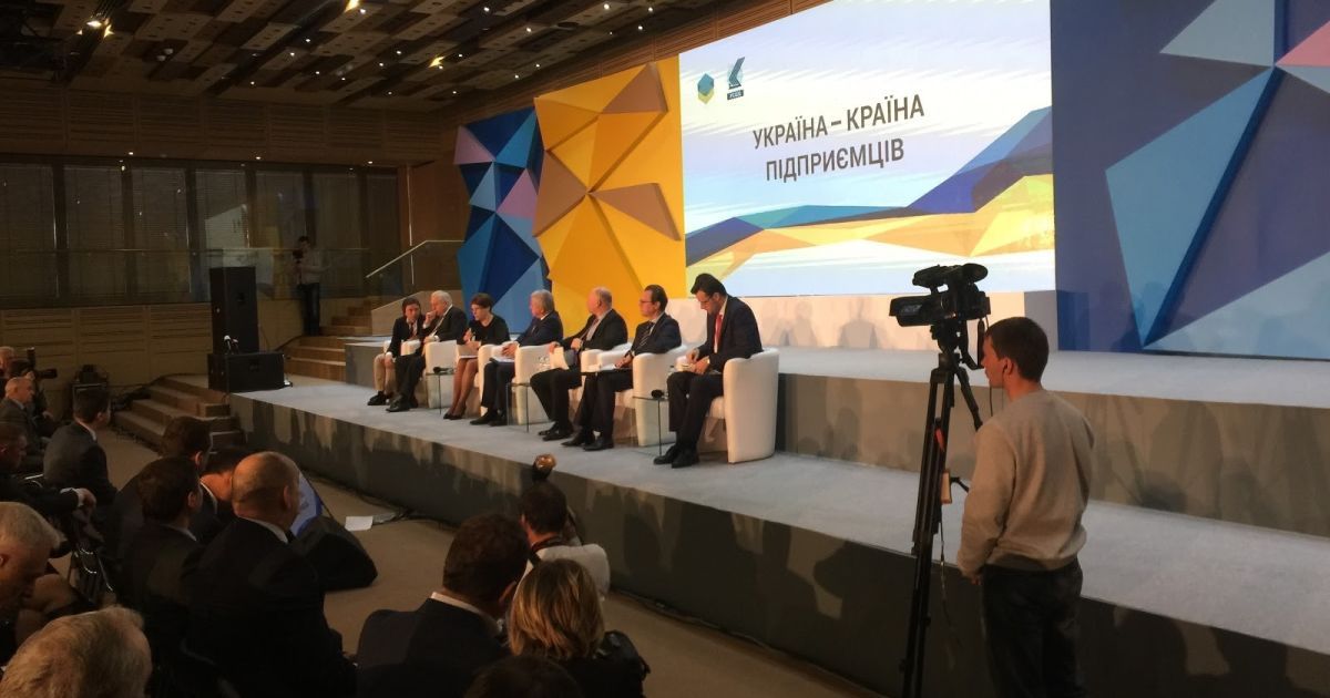 На предпринимательском бизнес-форуме банкиры рассказали, кто именно кормит власть