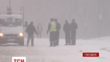 Сильні снігопади залишили без електрики 135 сіл та містечок