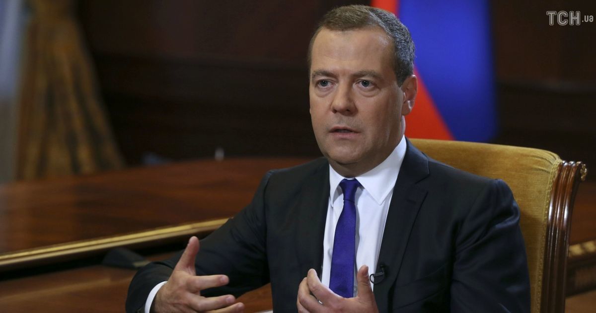 "Минск" умер, Украина должна найти другой формат переговоров – Медведев