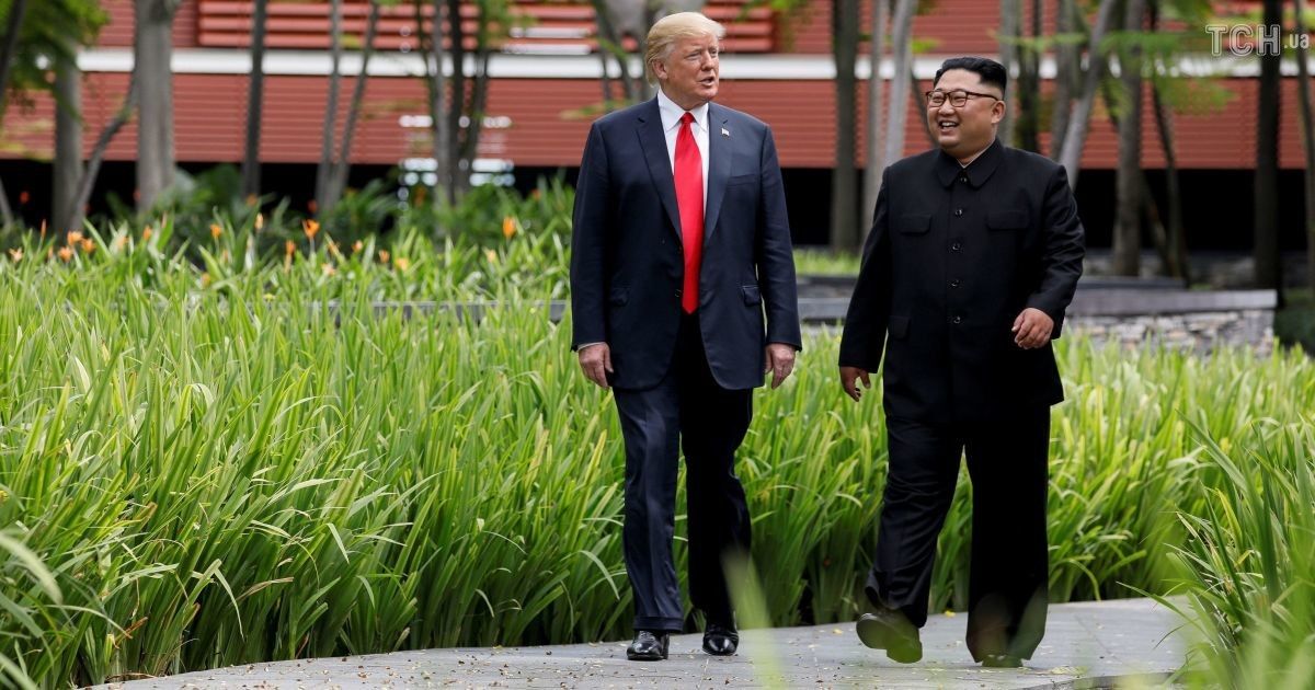 Трамп и Ким Чен Ын во время встречи в Сингапуре