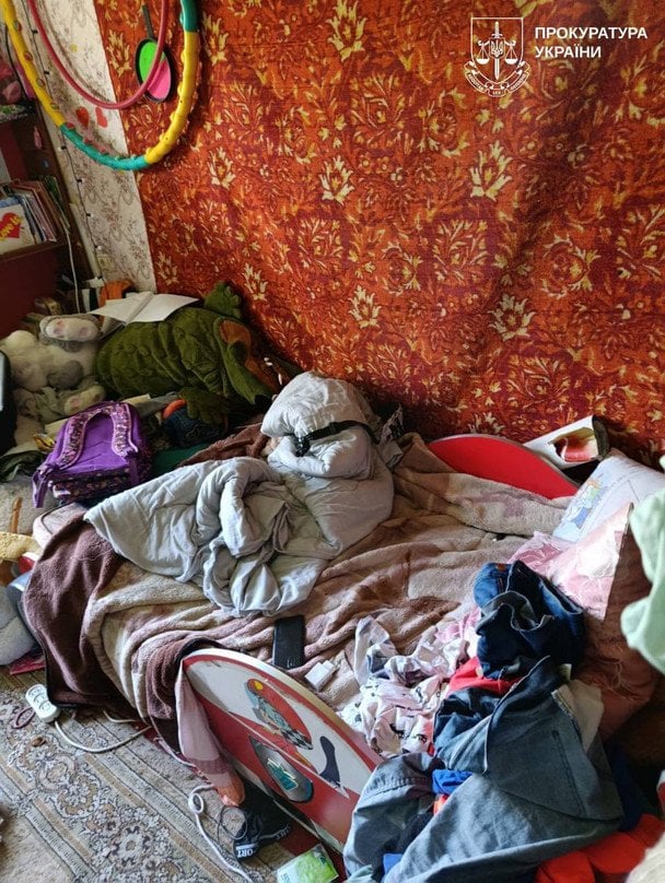 У Харкові врятували 12-річну дівчинку з жахливих умов / © Харківська обласна прокуратура
