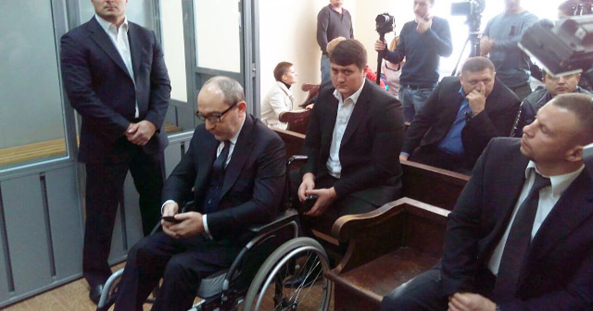 У Полтаві триває засідання суду у справі Кернеса