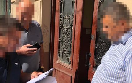 В Киеве экс-полицейский 4 года не ходил на работу, но получал зарплату