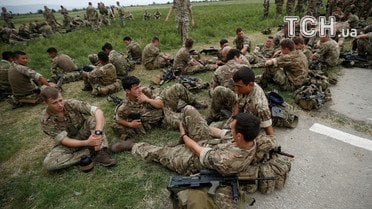 У навчаннях в Грузії беруть участь близько 1300 військовослужбовців збройних сил Грузії і 500 військовослужбовців інших країн. Всього в навчаннях планується задіяти близько 140 одиниць військової техніки. / © Reuters