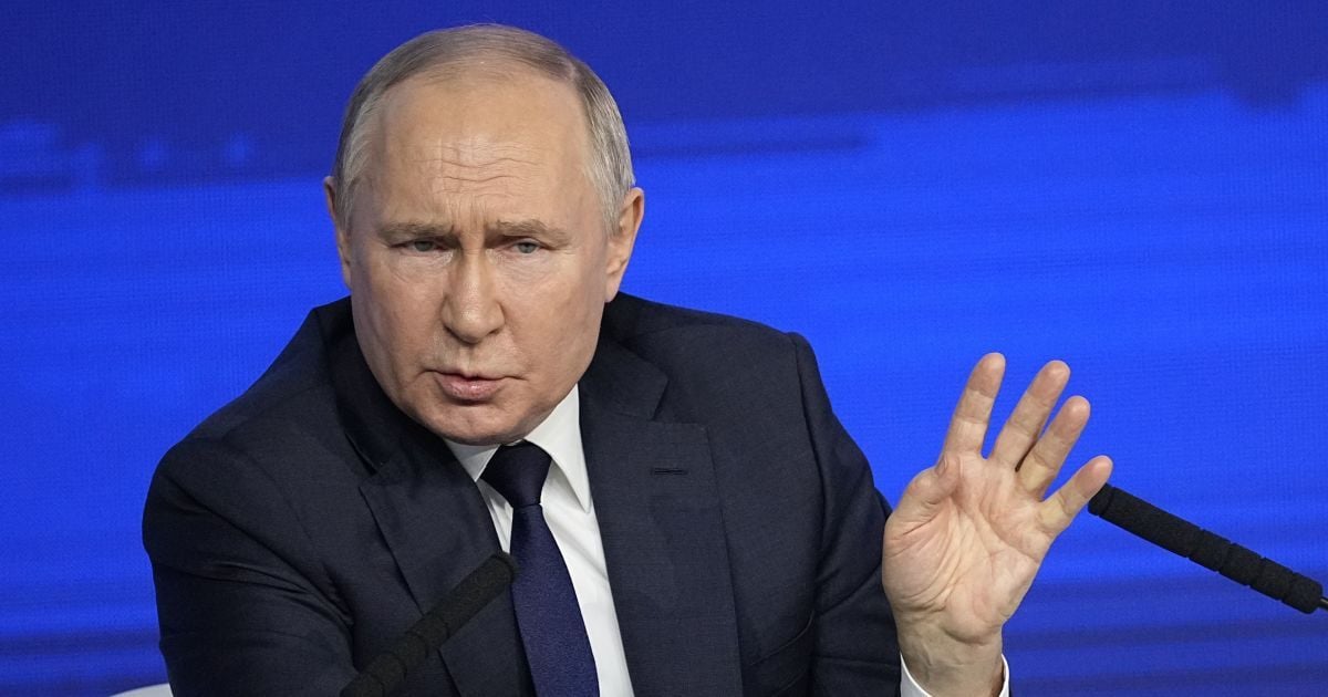 Диктатор Путін