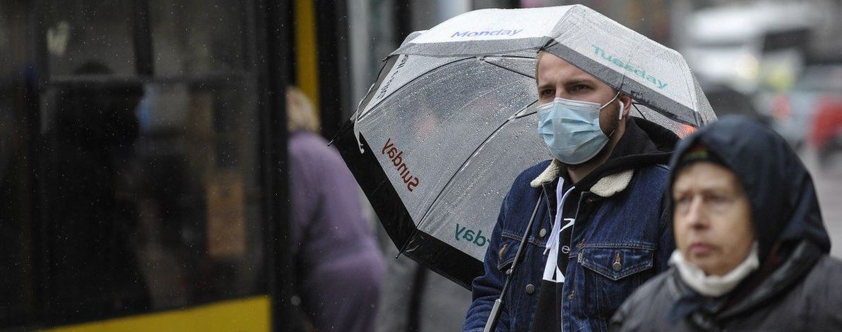 В Киеве люди массово заражаются "британским" штаммом коронавируса: в чем его опасность