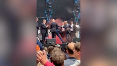 Туску кинули під ноги димову шашку у Нідерландах