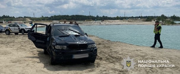 Во Львовской области пьяный водитель утопил авто с людьми (фото)