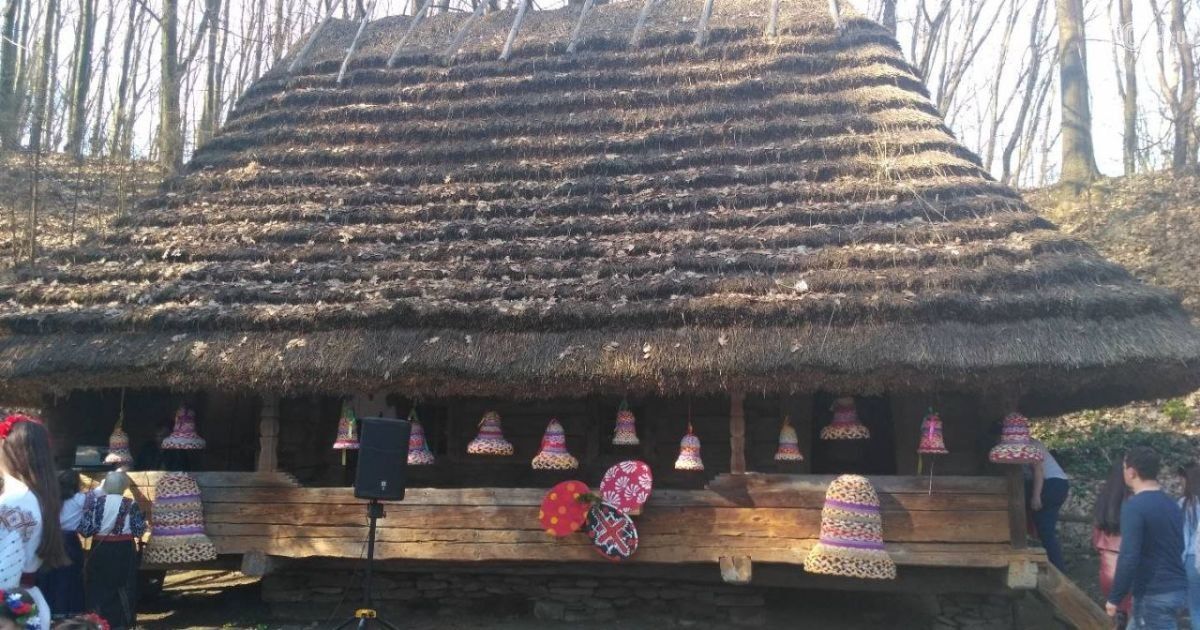 У Львові в музеї "Шевченківський гай" згорів дерев'яний будинок: подробиці