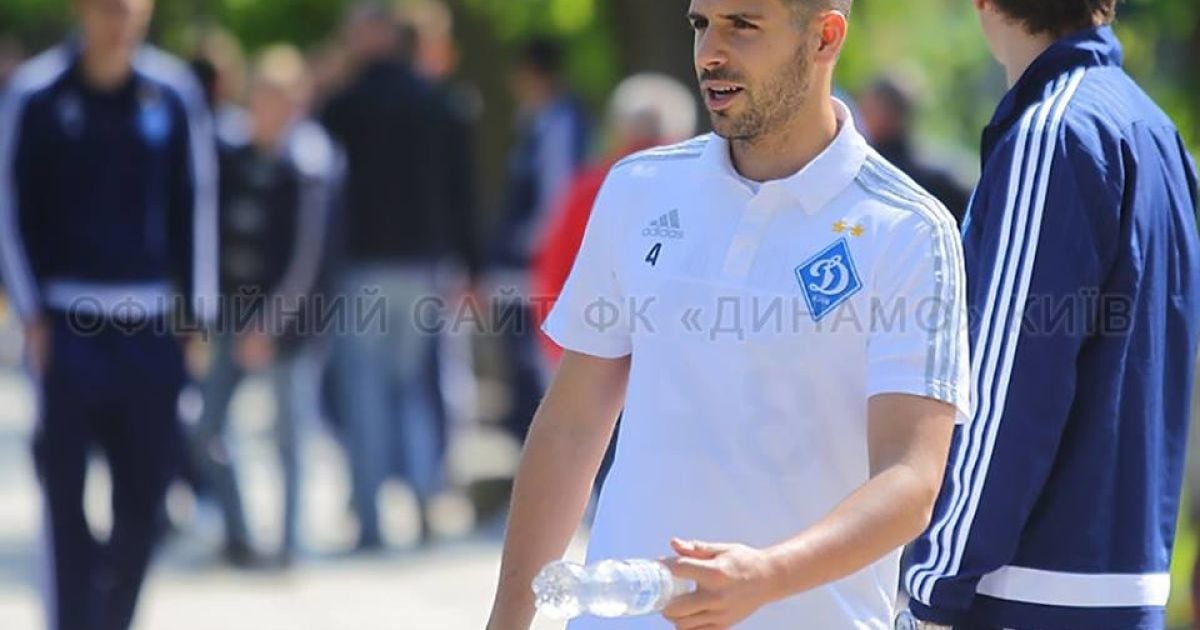 Велозу заинтересовал пирейский клуб.