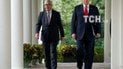 Юнкер пояснював Трампу позицію ЄС на різнокольорових картках – ЗМІ