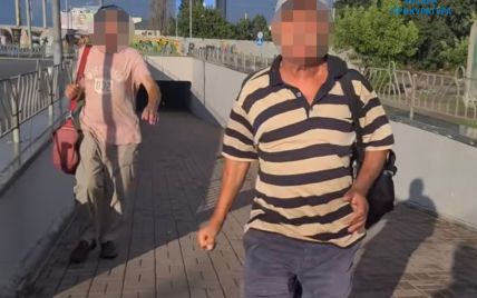 Один плюнул, другой — избил: что грозит пенсионерам, напавшим на волонтера из-за украинского языка