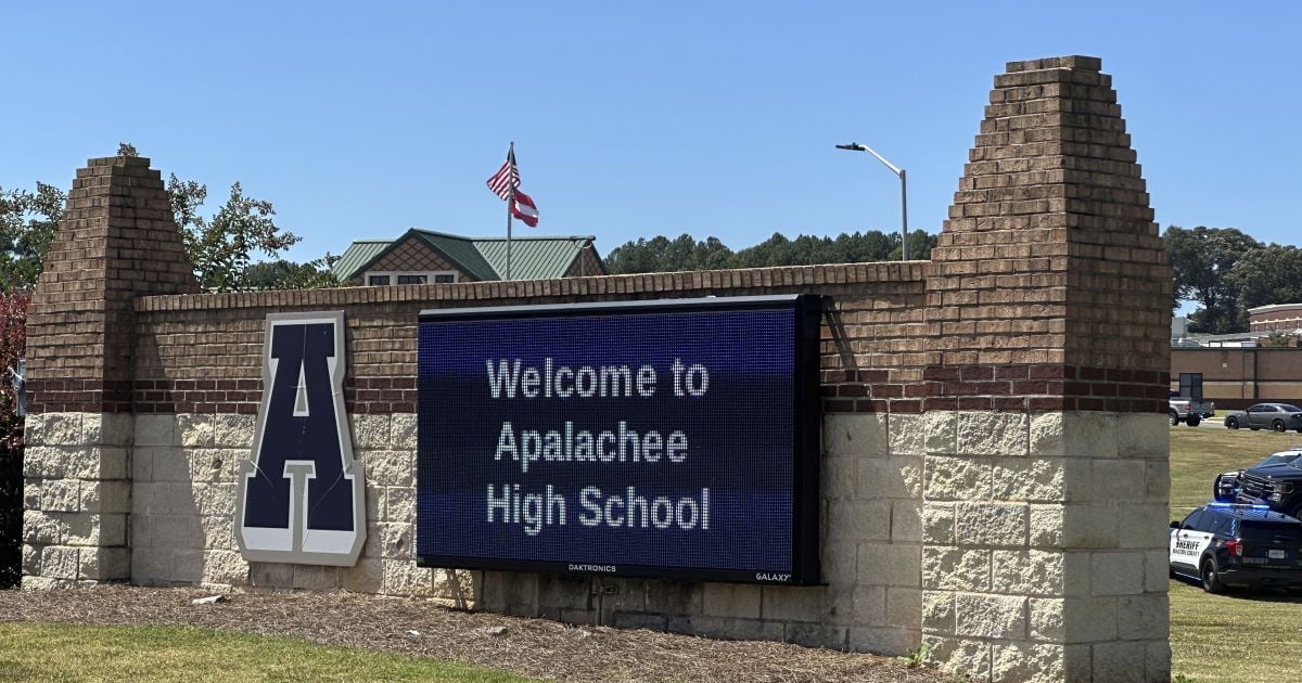 Школа "Апалачі" в американському місті Вайндер, де сталася стрілянина