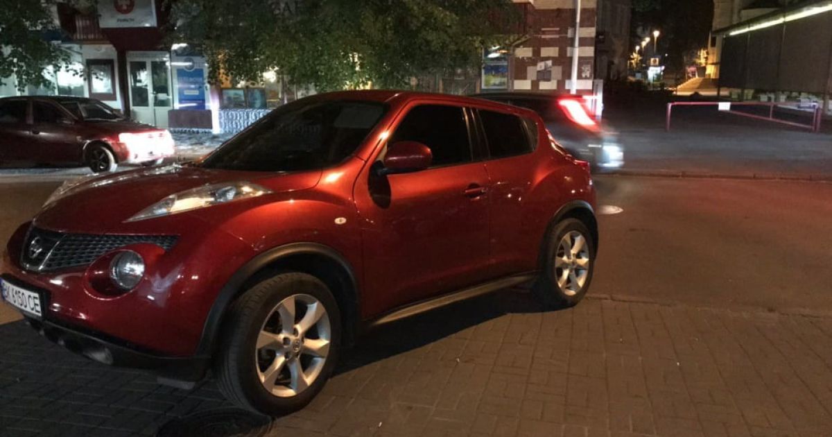 У Рівному поліцейська на Nissan травмувала двох пішоходок