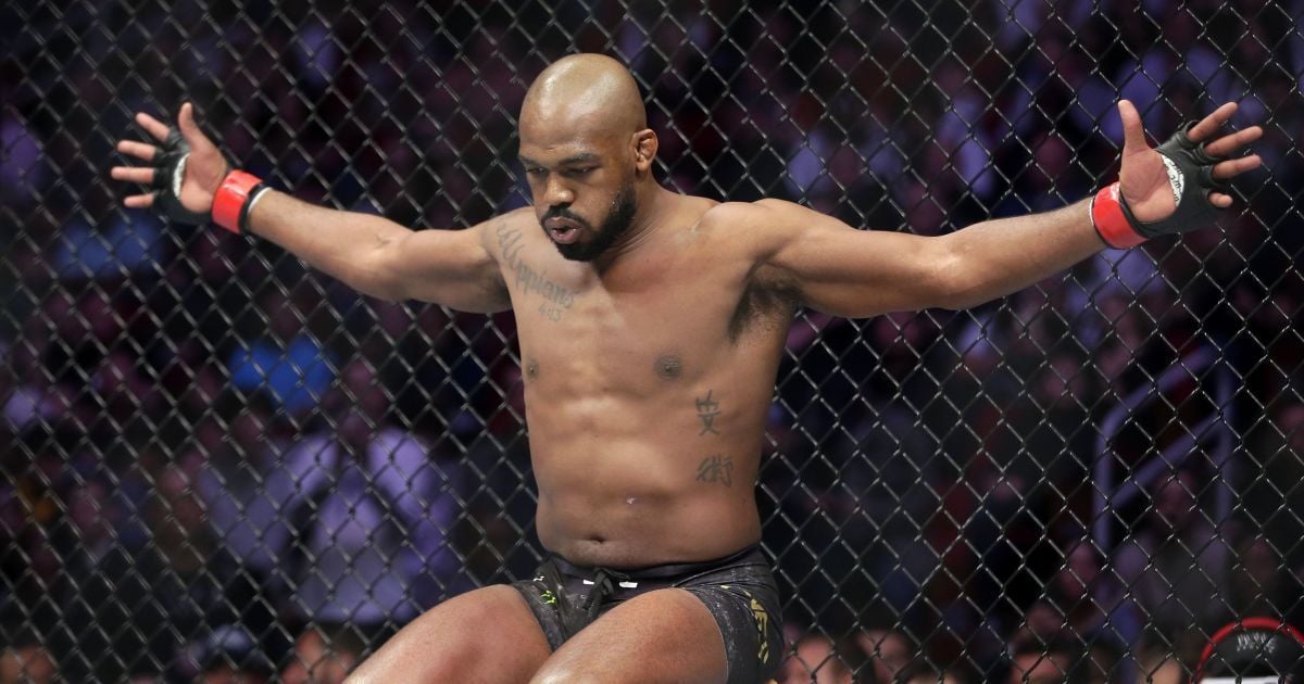 Чемпион UFC вляпался в громкий скандал