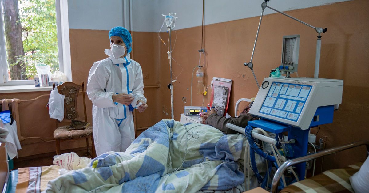 Кількість госпіталізованих з коронавірусом у жовтні зросла на 80% проти вересня - НСЗУ