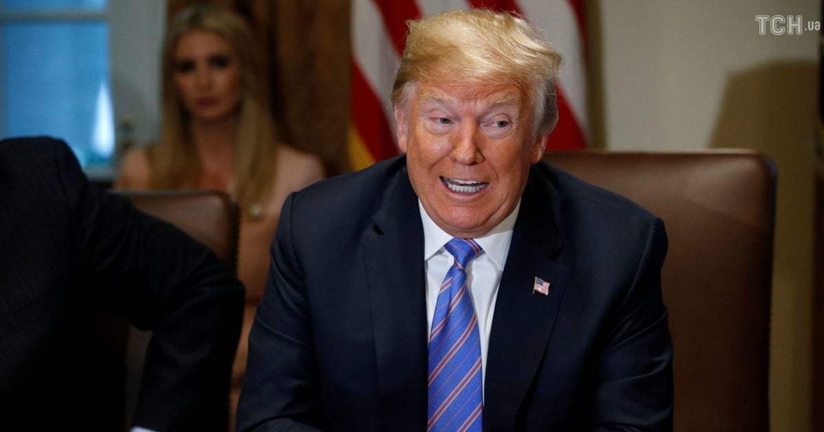 "Я вдягався пенісом Трампа на Гелловін": у Мережі сміються з одкровень порнозірки про президента США