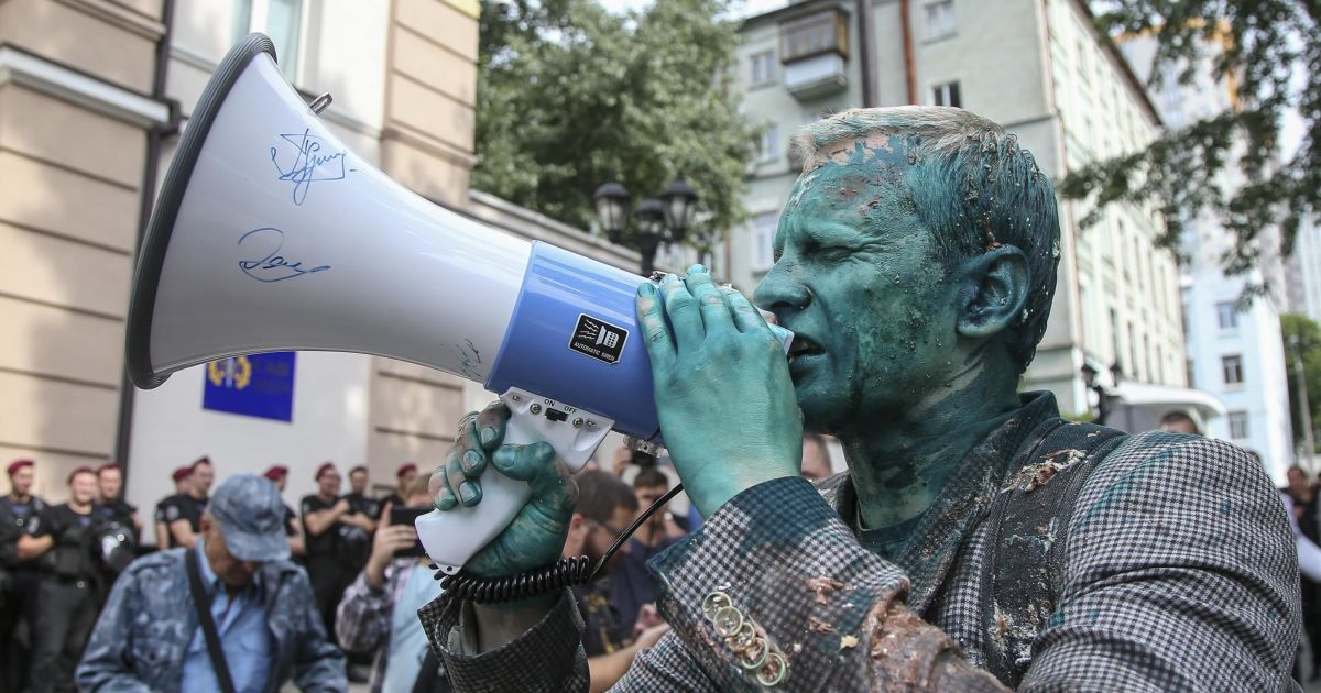 Поліція розглядає напад на Шабуніна як "дрібне хуліганство"