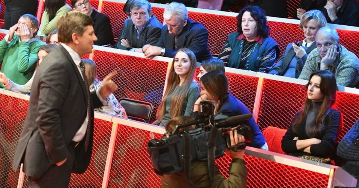 В останньому цьогорічному випуску "Право на владу" політики відверто розповіли про свої статки