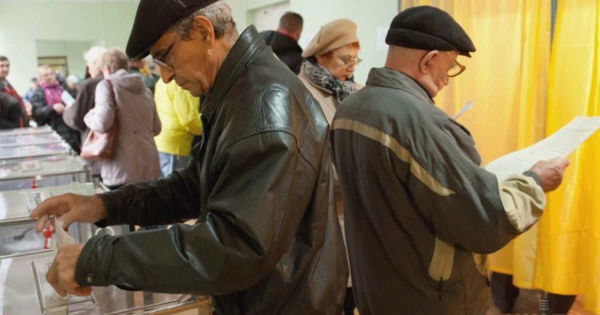 Голосування в Україні триває