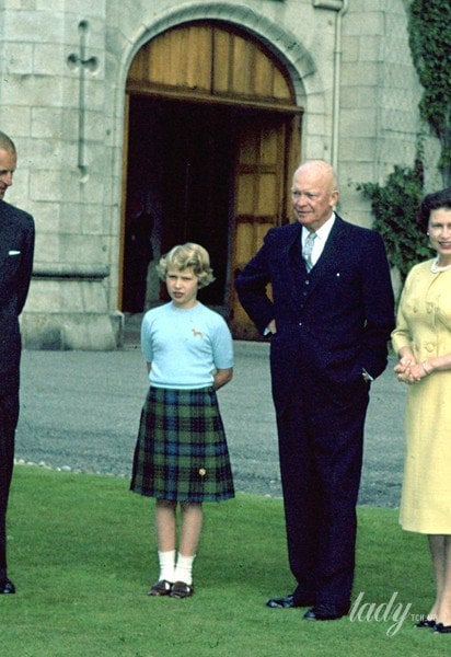 Принц Філіп, королева Єлизавета II, президент Ейзенхауер і старші діти королівського подружжя / © Associated Press