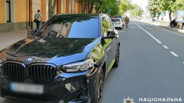 Поліціянти затримали водія BMW X3, який збив жінку на пішохідному переході на Печерську