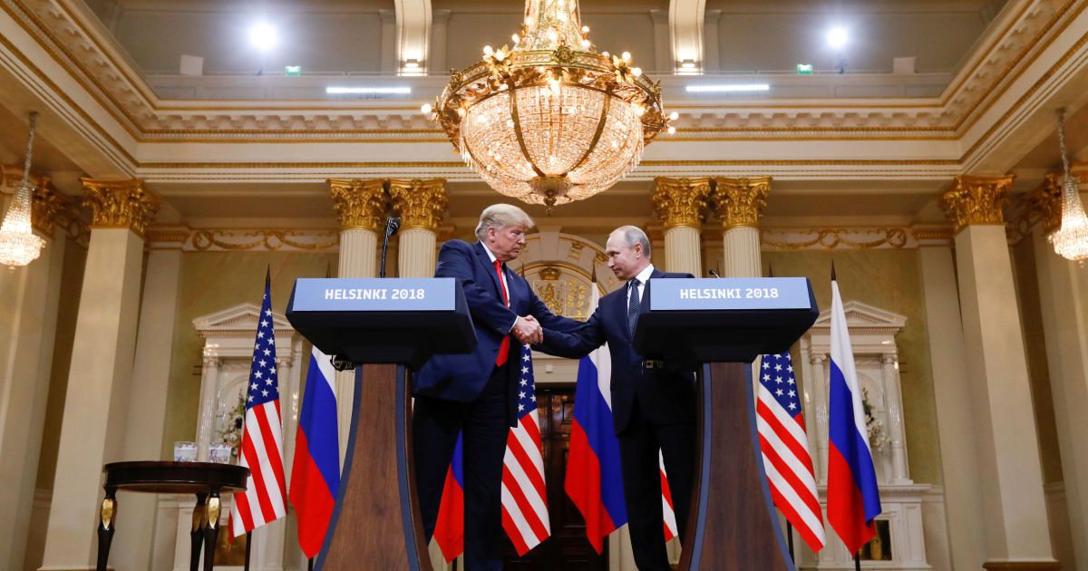 Заявления Порошенко и детали встречи Трампа и Путина. Пять новостей, которые вы могли проспать