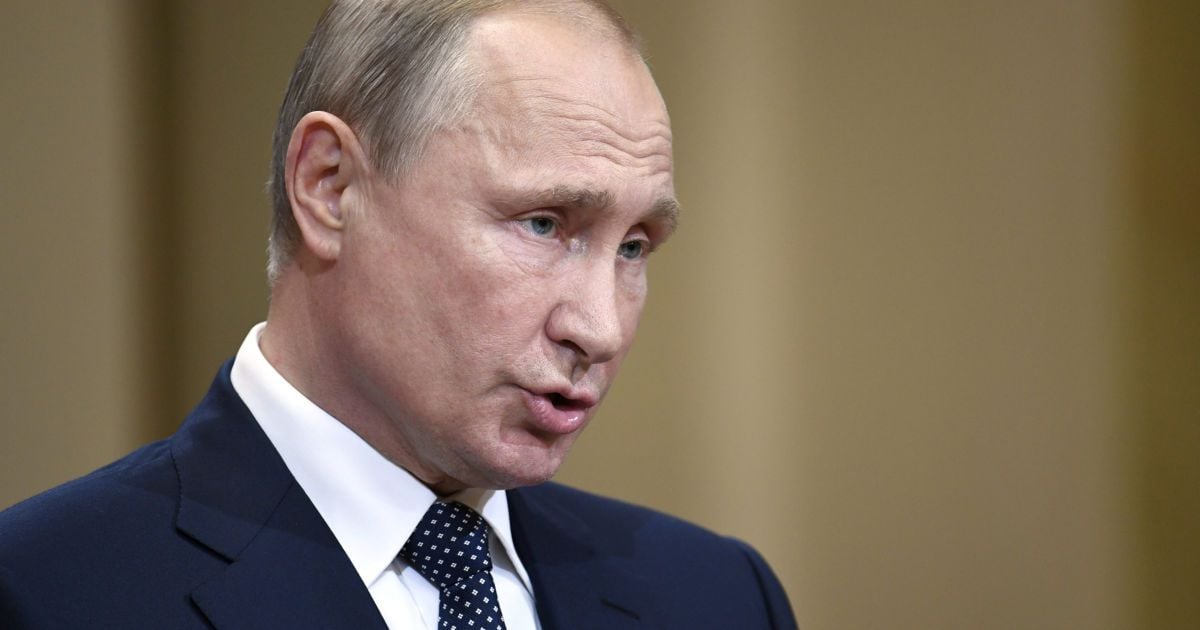 Путин заявил, что отреагирует "крайне негативно" на вступление Украины в НАТО
