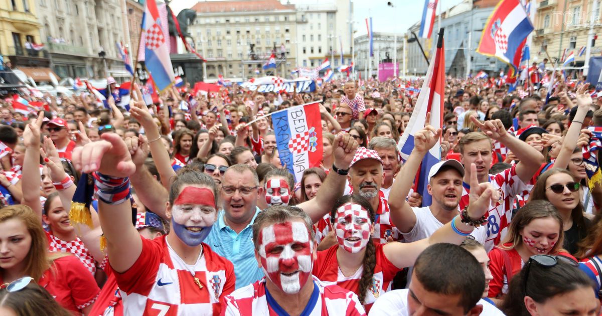 Як героїв. Тисячі фанатів збірної Хорватії зустріли команду у Загребі