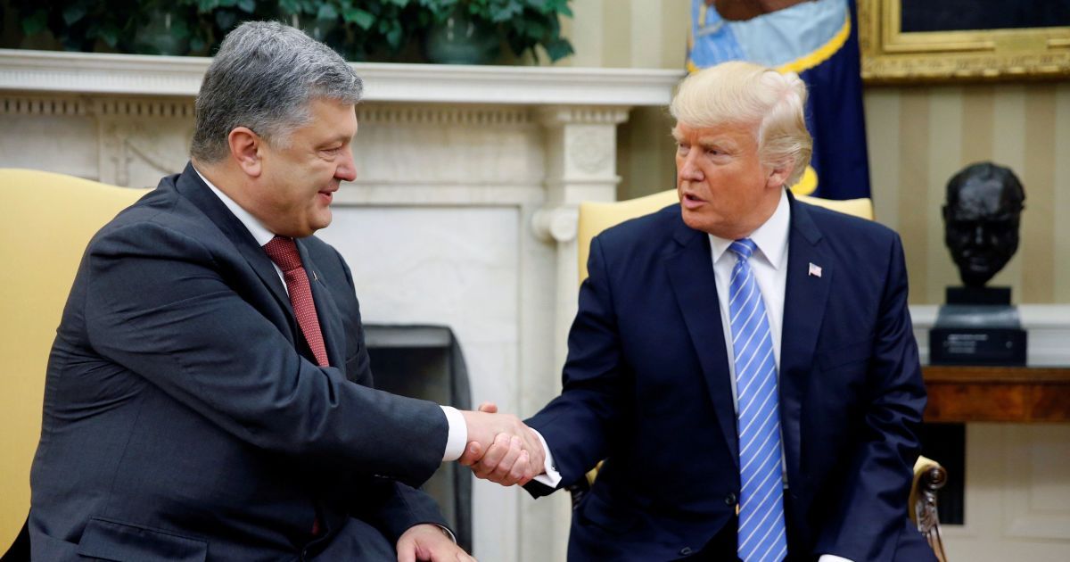 Порошенко подав до суду на BBC