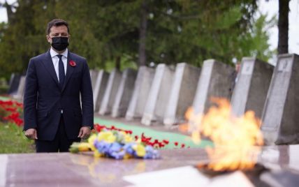 "Последняя мировая война": Зеленский обратился к украинцам по случаю Дня памяти и примирения