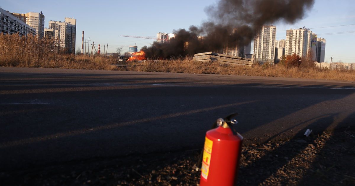 Стас Барецький своєрідно підтримав російський автопром. / © Фонтанка.ру