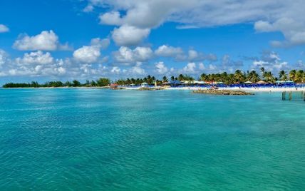 Airbnb ищет волонтеров на Багамские острова
