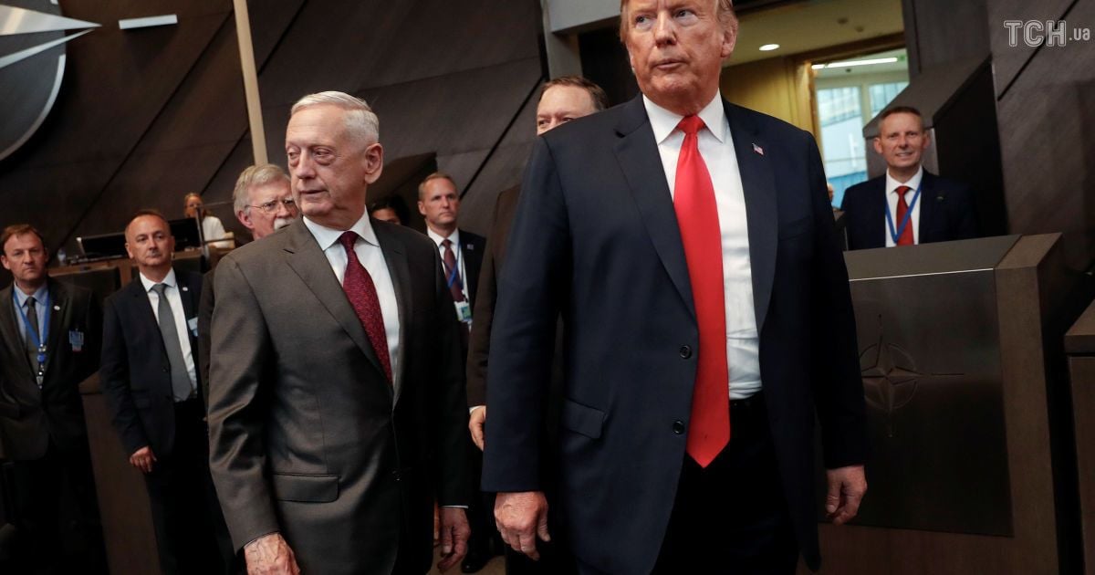 Инциденты в Солсбери: Трамп намерен далее поддерживать связи с Путиным