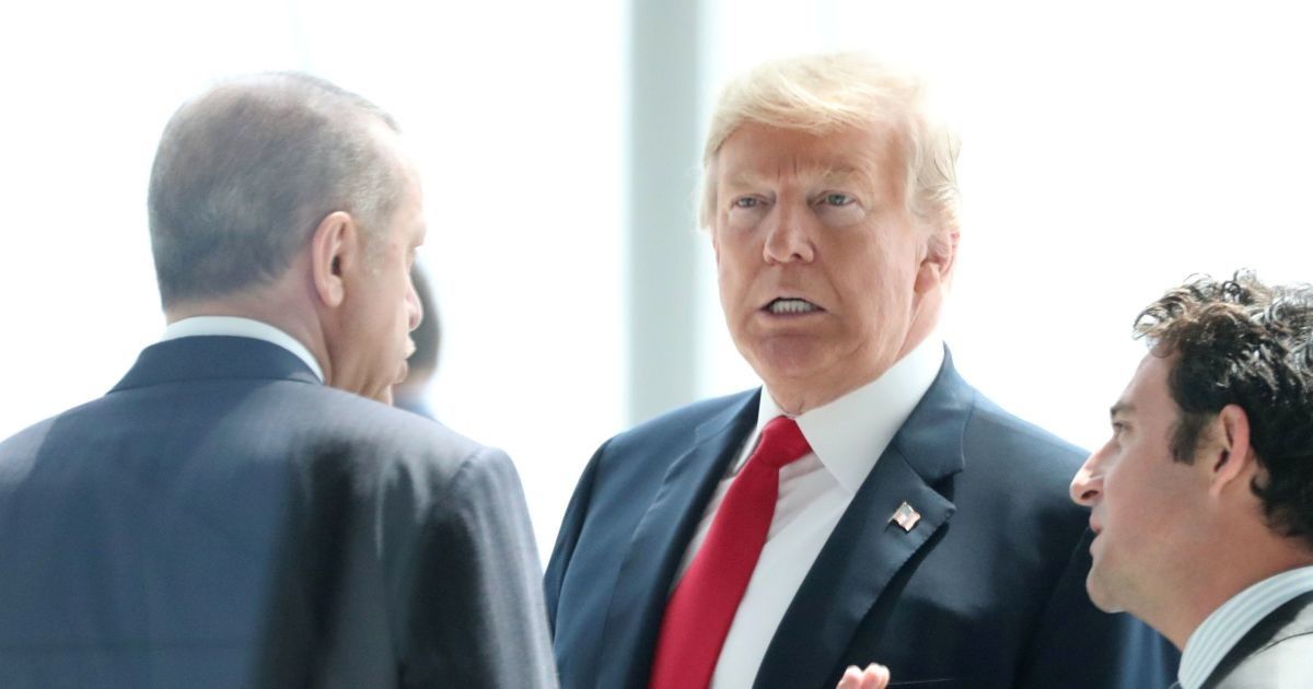 Водитель Трампа хочет отсудить у президента $ 200 тысяч